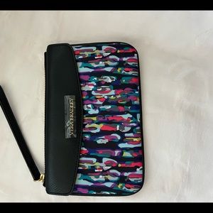 NWOT Vera Bradley wristlet
